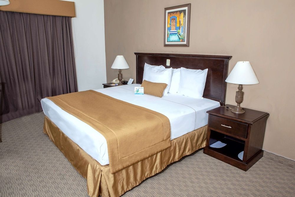 Best Western Hotel Posada Del Rio Express Standard Room, 1 King Bed, Non Smoking 4