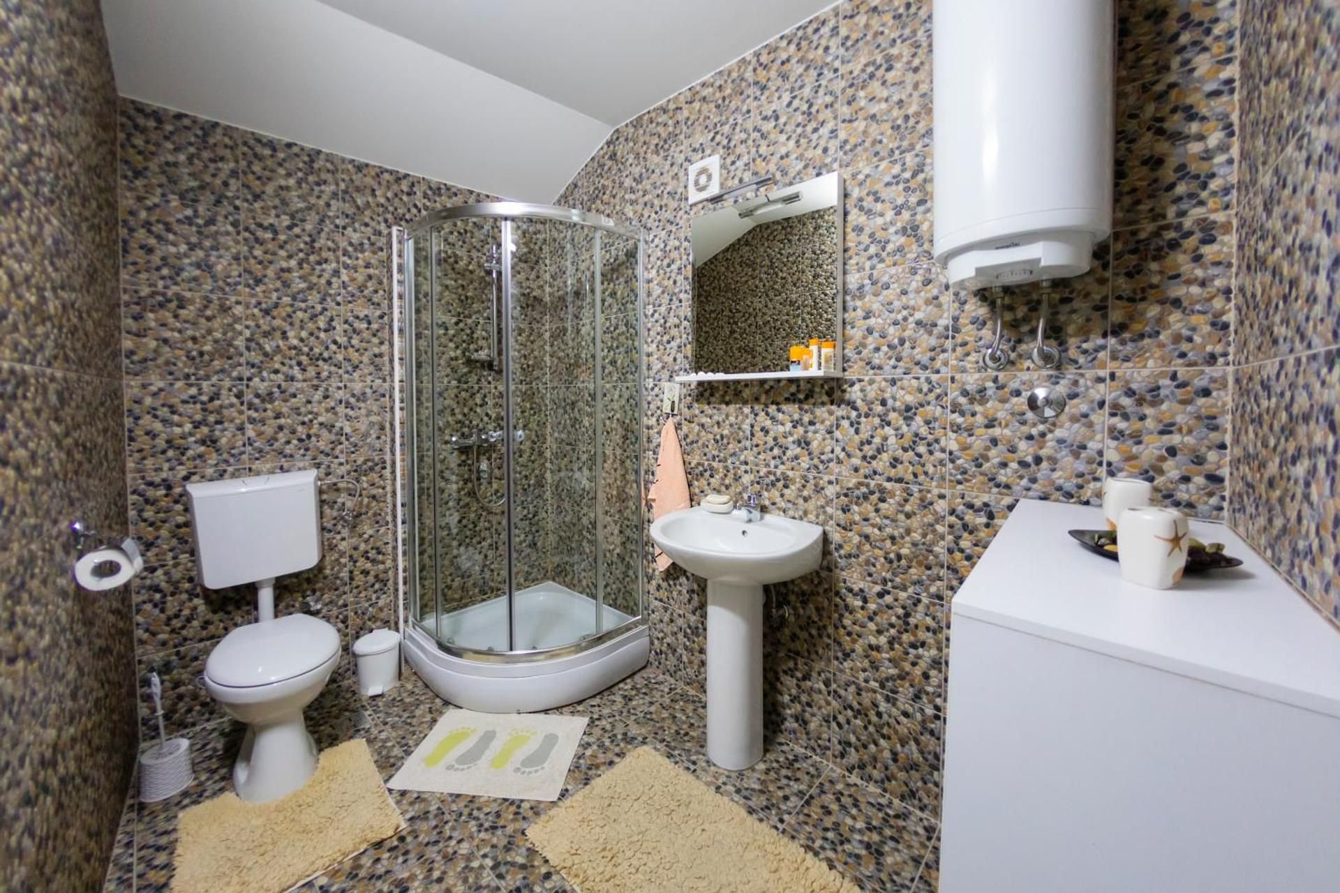 Triple Room with Private Bathroom