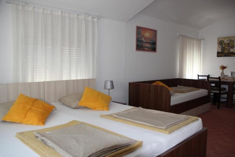 Pansion Infinity Standard Triple Room 5