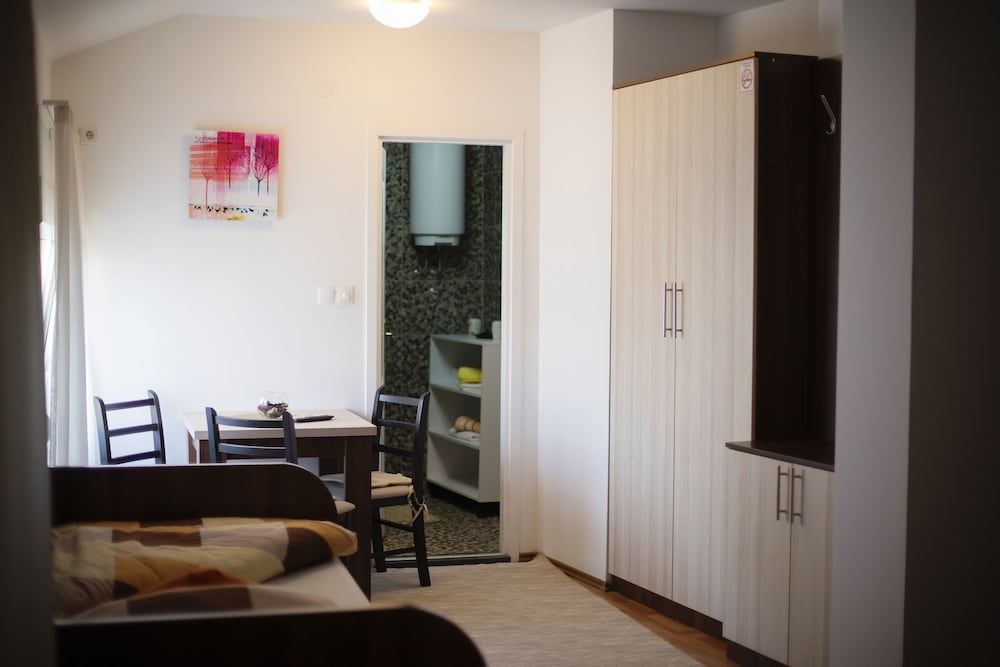 Pansion Infinity Standard Triple Room 5