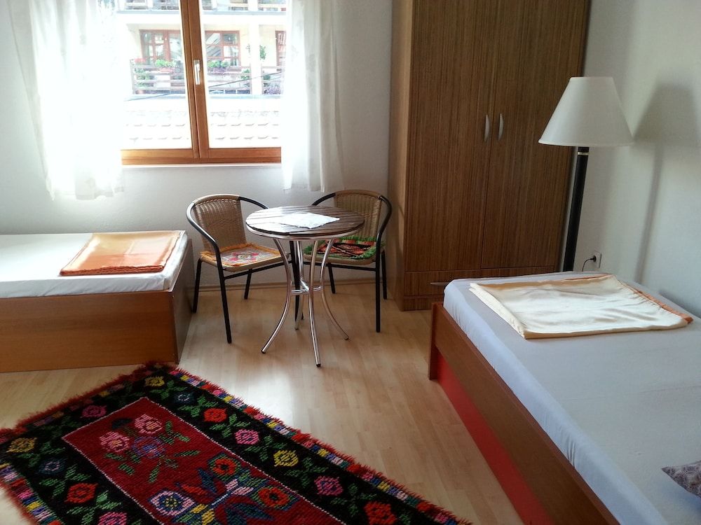 Apartment, 3 Bedrooms, River View (Two Balconies)