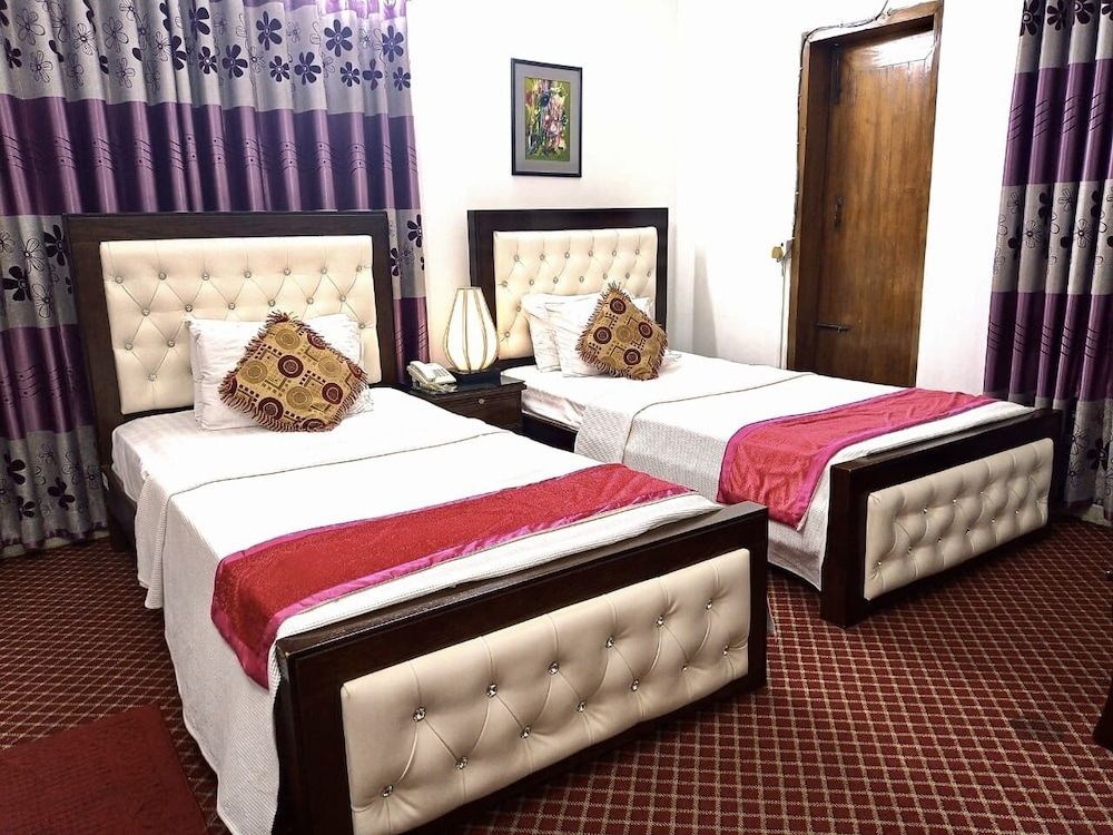 undefined Hotel De Meridian 7