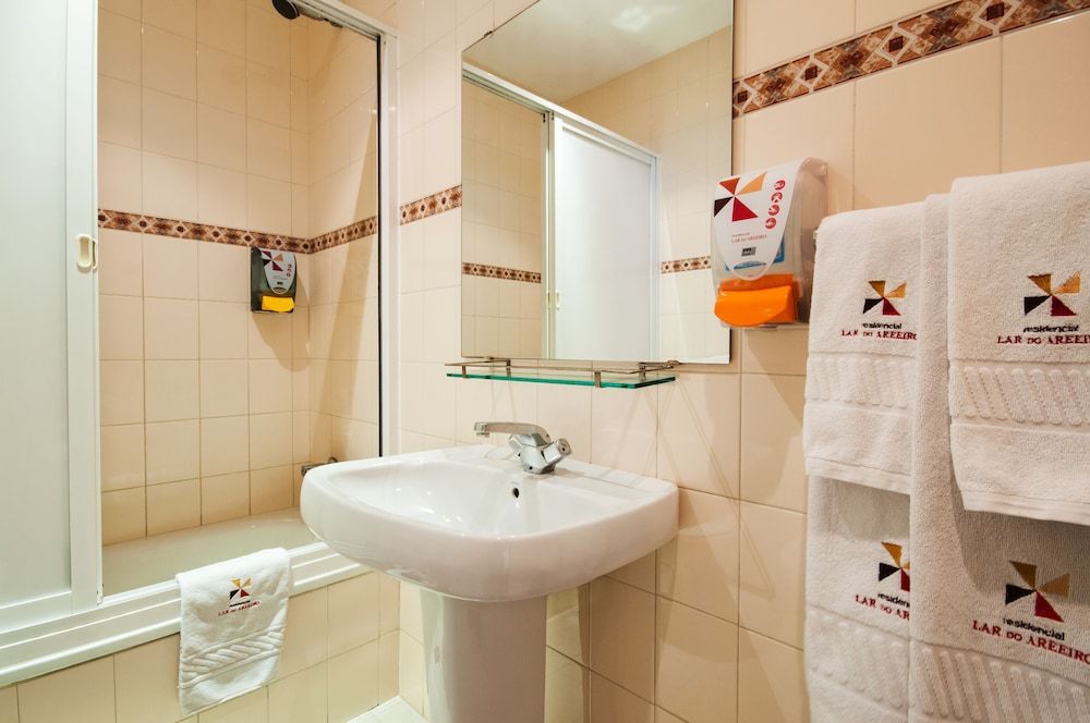 Residencial Lar do Areeiro Twin Room 15