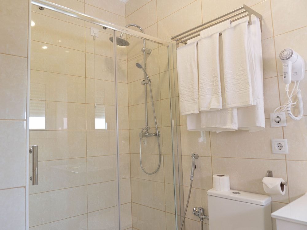 Residencial Lar do Areeiro Twin Room 17