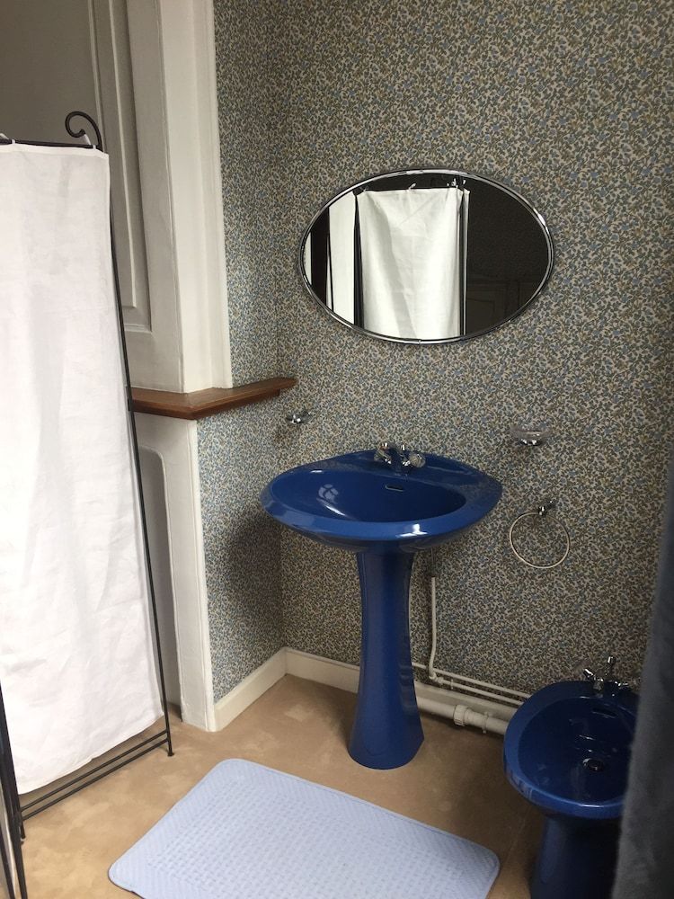 Villa Thérèsa B&B Junior Twin Room, 2 Twin Beds (Jardin fleuri) 5