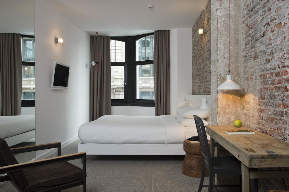 9Hotel Central Classic Double Room 5