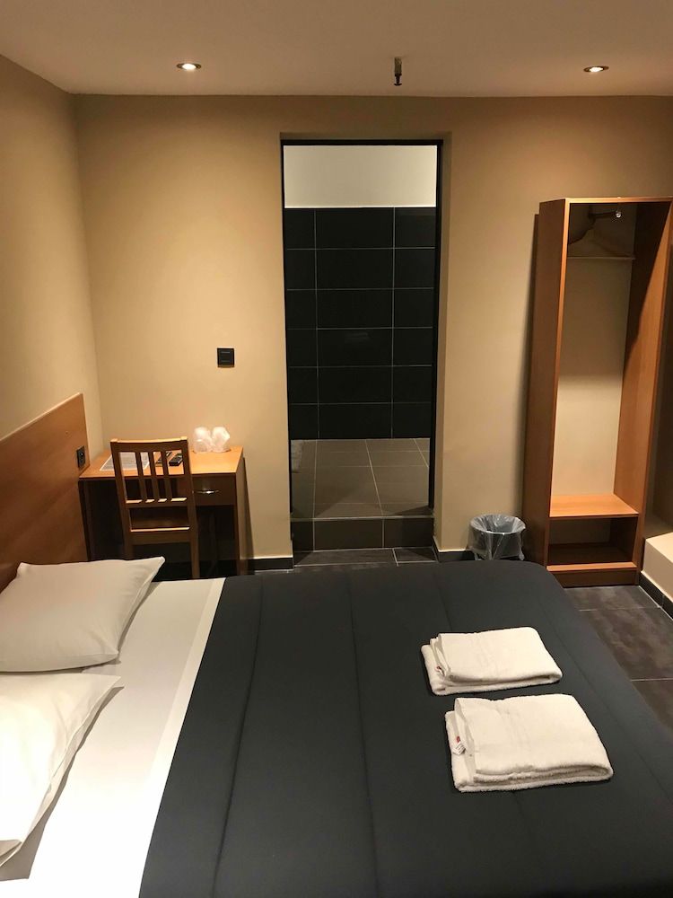 undefined Royal Hotel 3