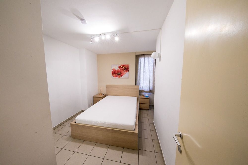 BEAUTIFUL TWO BEDROOM APARTMENT (3C)