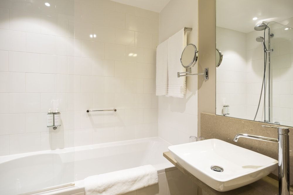 Made in Louise Comfort Room 6