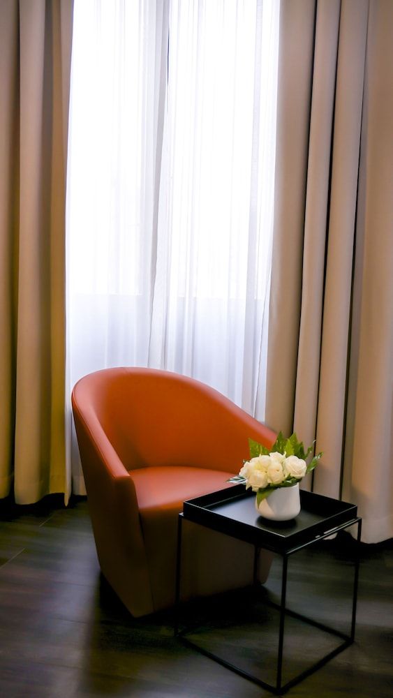 Atlas Hotel Brussels Twin Room 6