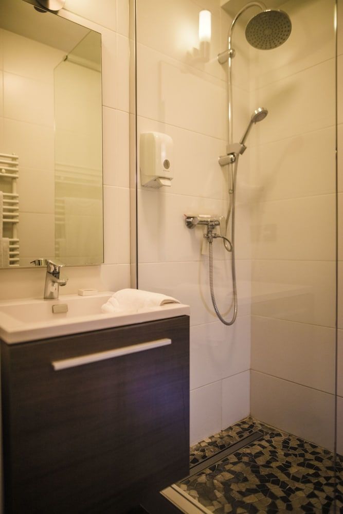 Verone Rocourt Deluxe Suite, Hot Tub 34