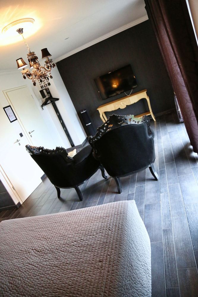 Verone Rocourt Deluxe Suite, Hot Tub 40