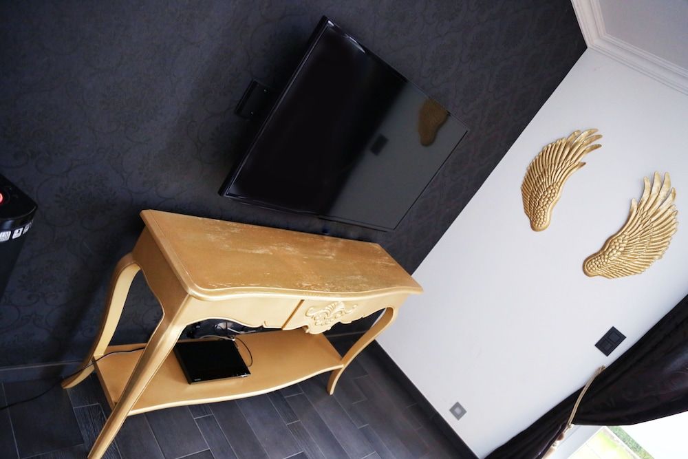 Verone Rocourt Deluxe Suite, Hot Tub 59