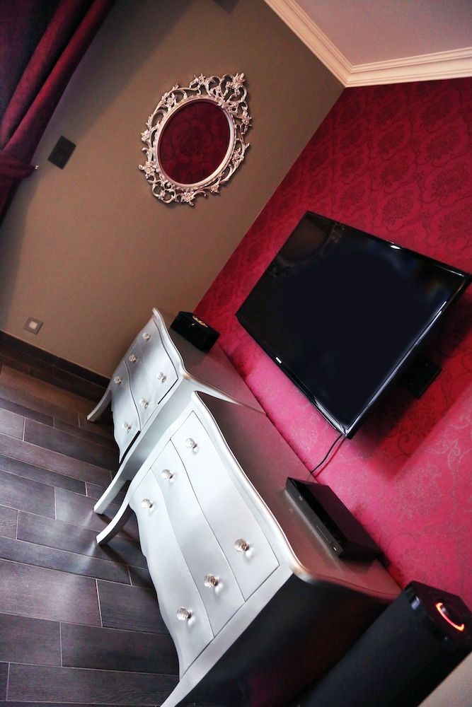 Verone Rocourt Deluxe Suite, Hot Tub 55