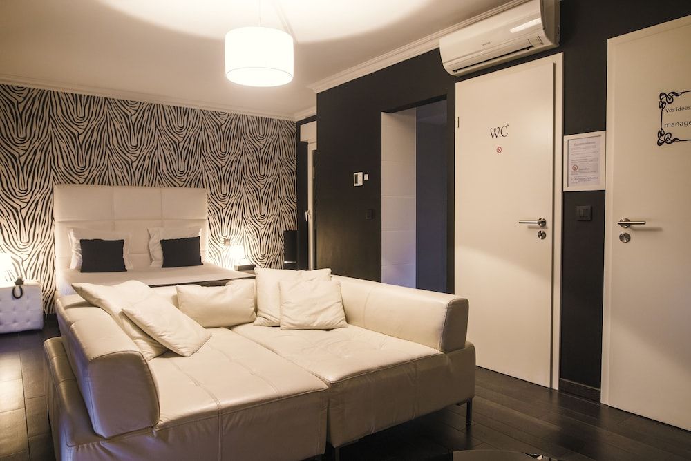 Verone Rocourt Classic Double Room 14