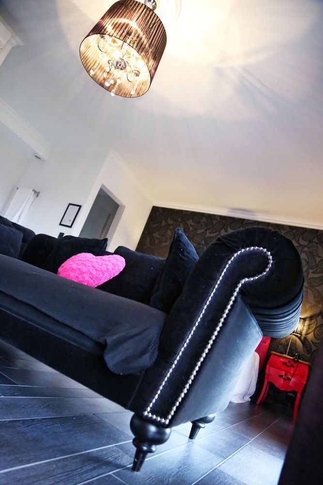 Verone Rocourt Deluxe Suite, Hot Tub 54