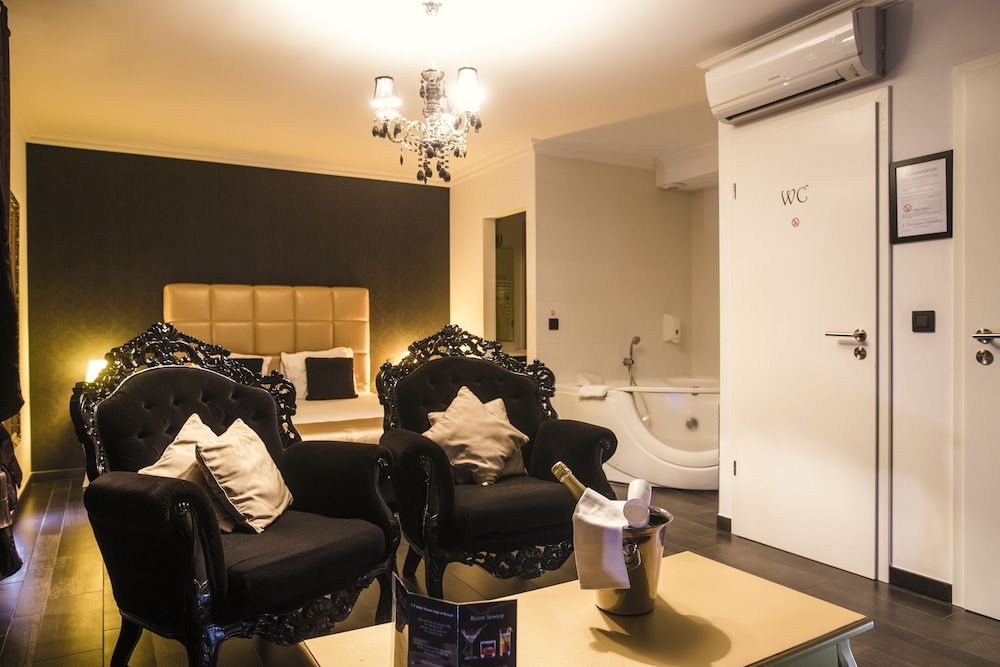 Verone Rocourt Deluxe Suite, Hot Tub 46