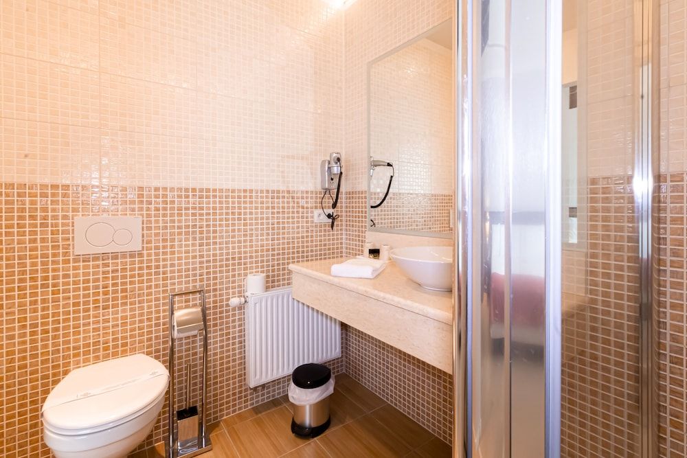 Hotel Taormina Brussels Airport Superior Double Room, 1 Queen Bed, Non Smoking 12