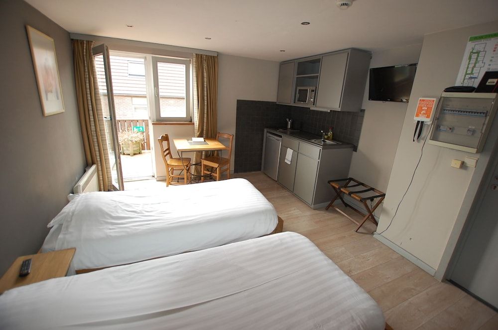 Room - 1 Twin, Patio