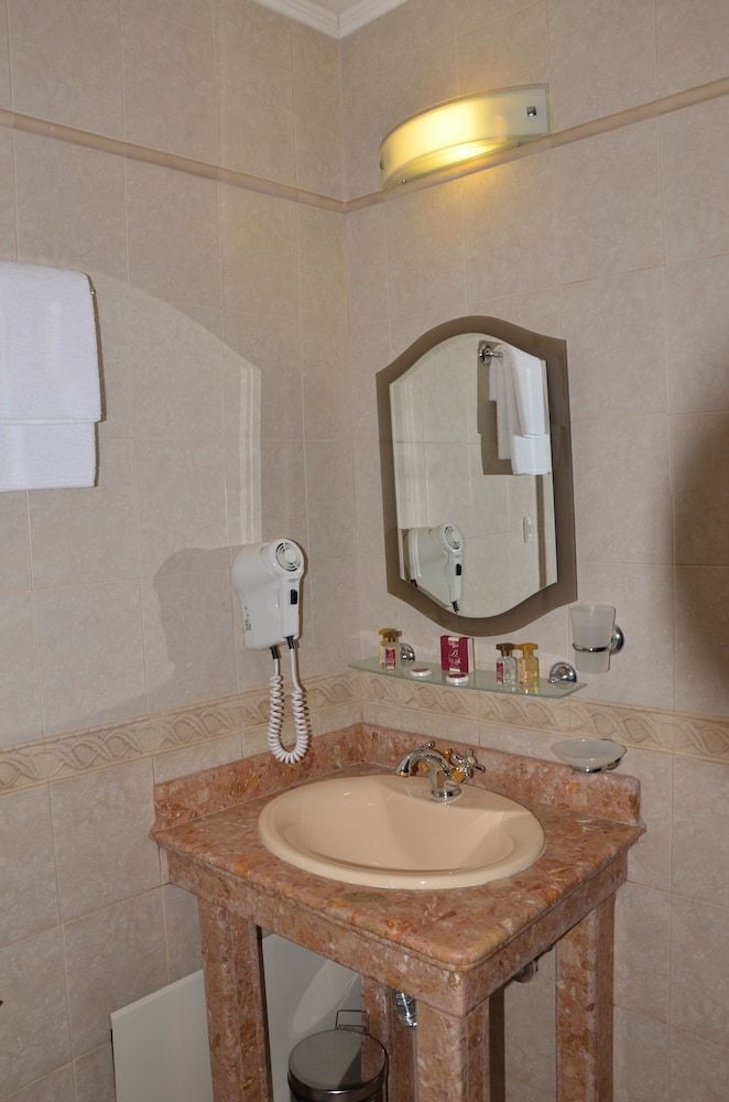 Boris Palace Boutique Hotel & Winery Suite 8