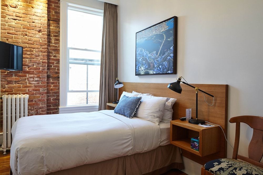 Standard Room, 1 Double Bed Separate Shared Bathroom