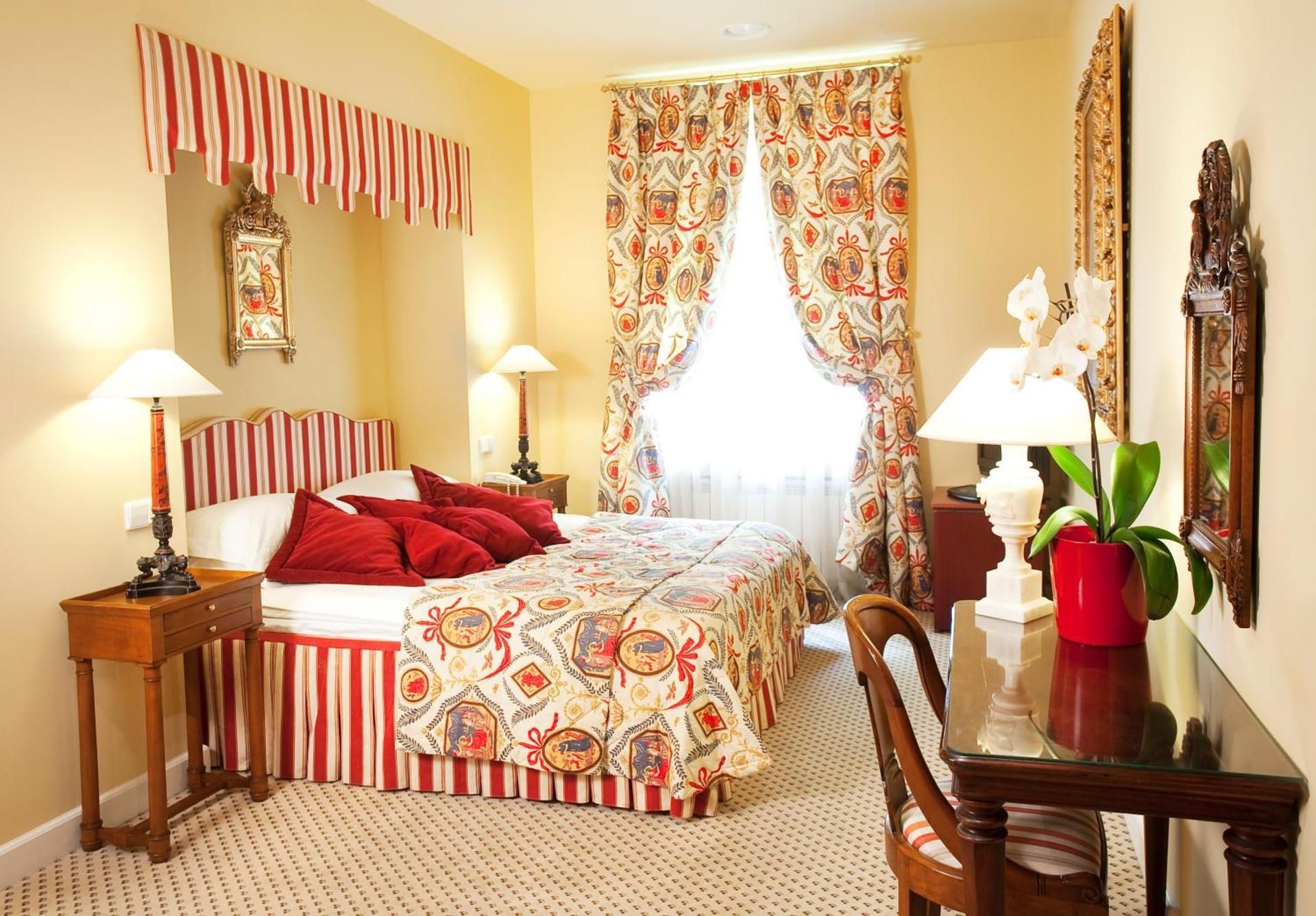 Suite with Spa Access