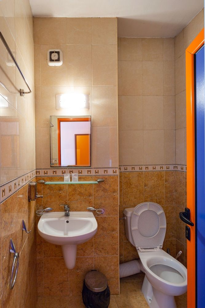 Family Hotel Jemelly Standard Double Room 15