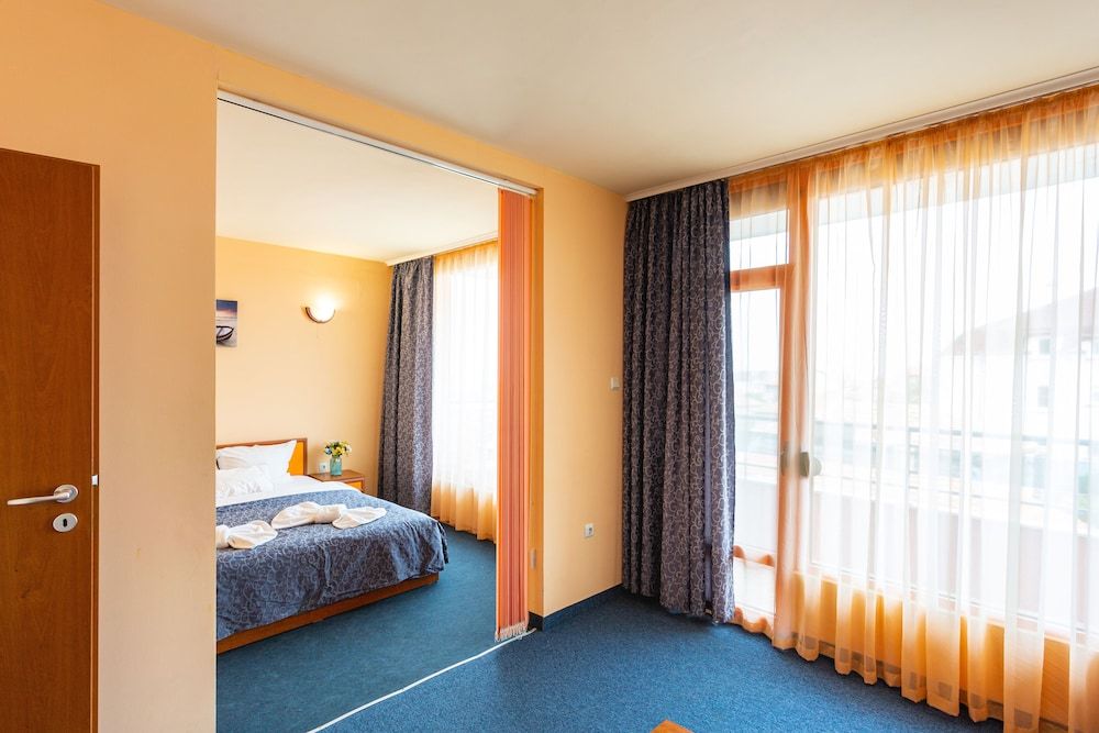 Family Hotel Jemelly Family Room, Balcony, Sea View 5