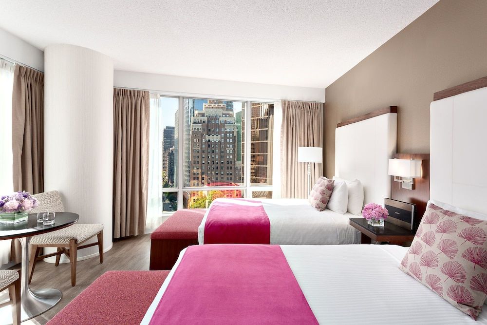 Auberge Vancouver Hotel Deluxe Room, 2 Double Beds, City View