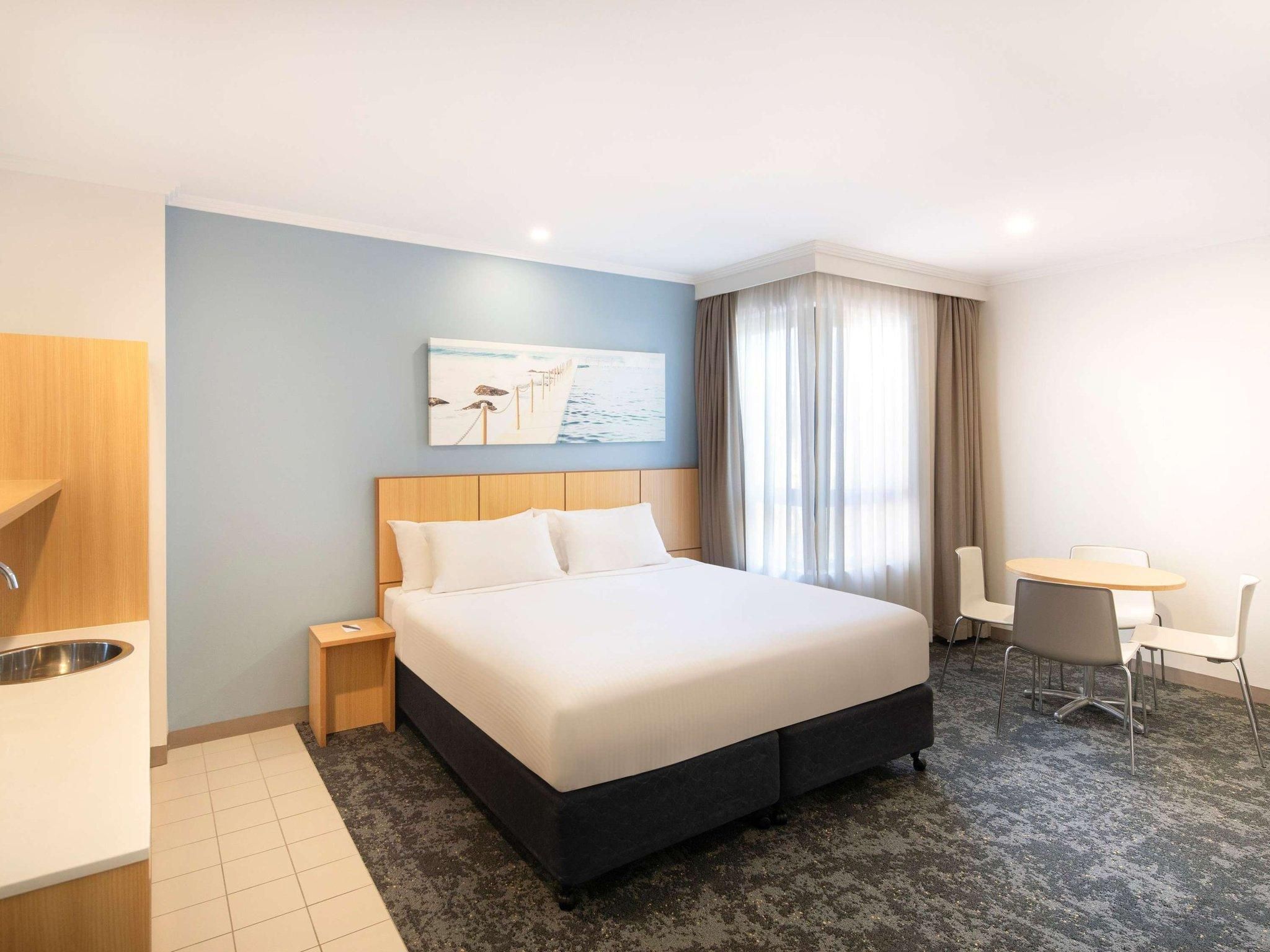Standard Queen Room