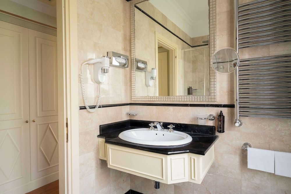 undefined Hotel Degli Aranci 7