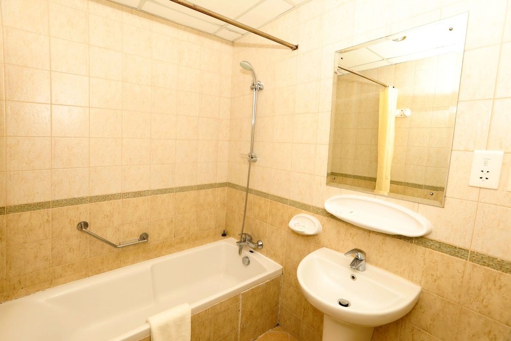 Sea Shell Hotel Single Room 6