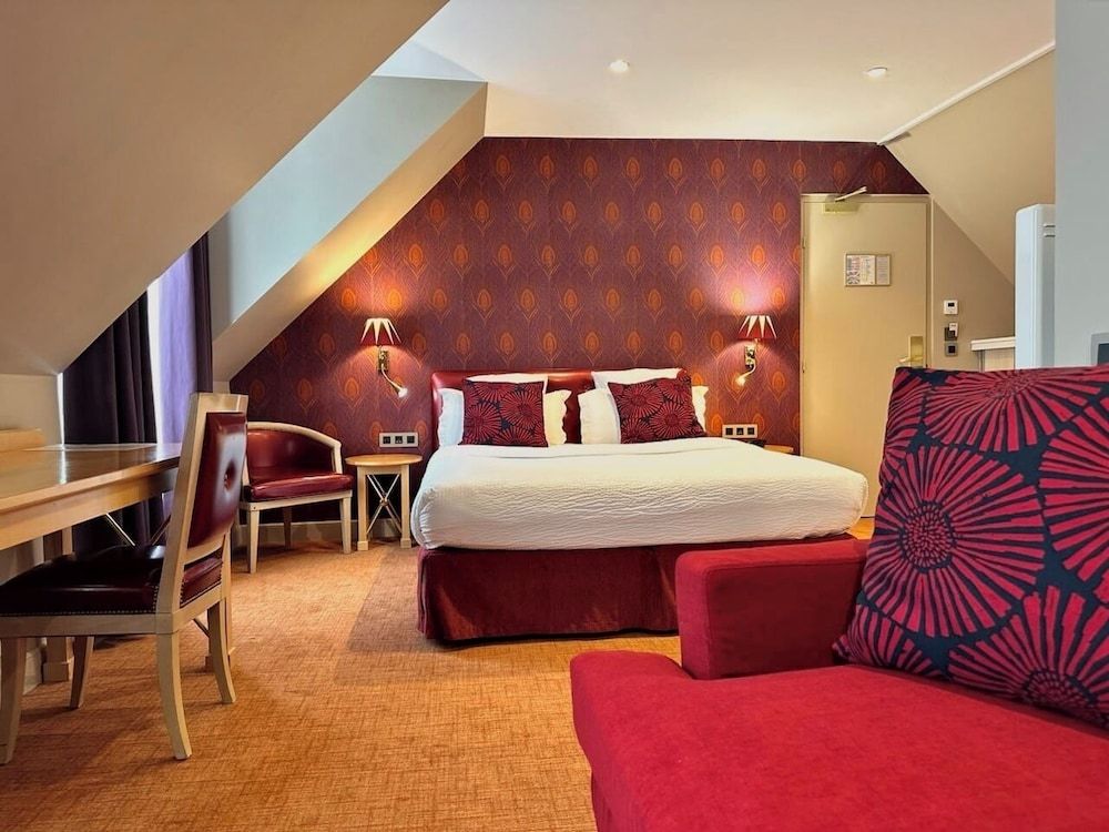 undefined Hotel Central Saint Germain 4