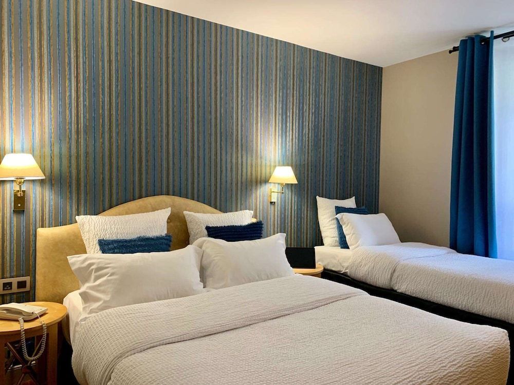 undefined Hotel Central Saint Germain