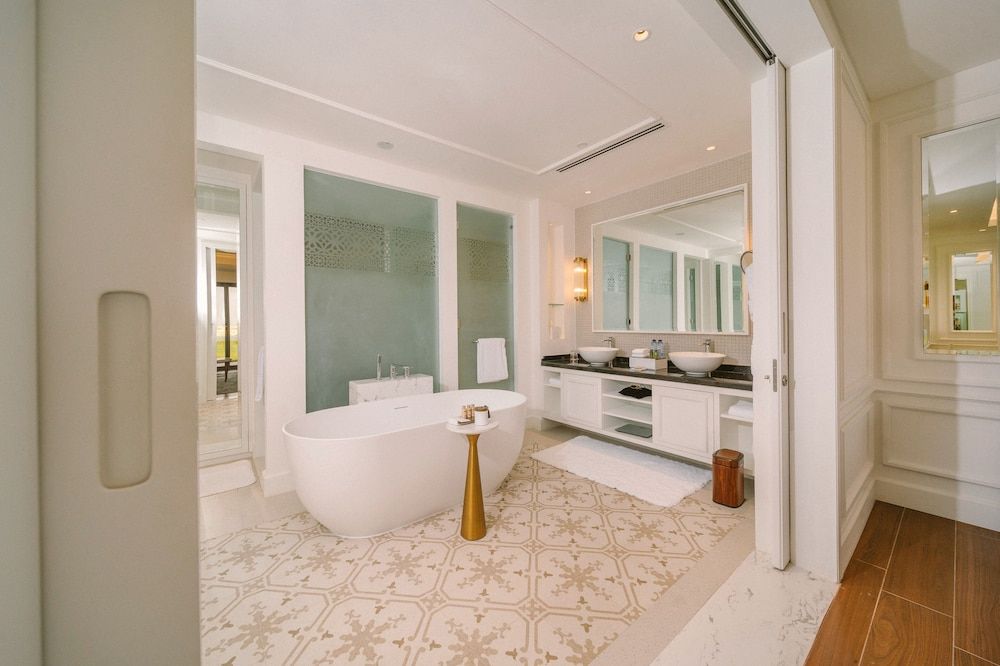 undefined Royal Saray Resort 9