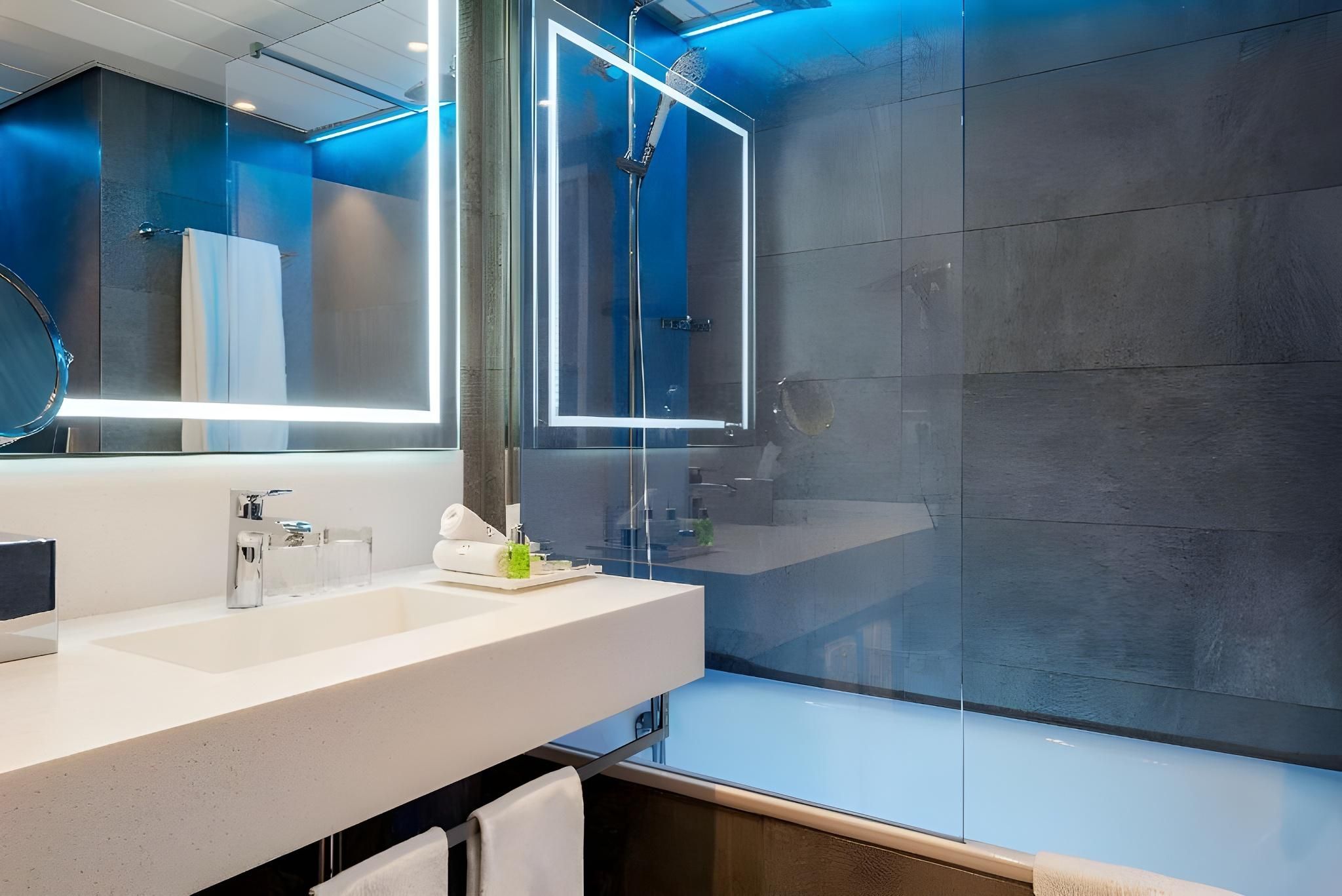 NH Collection Berlin Mitte am Checkpoint Charlie Premium Room 13