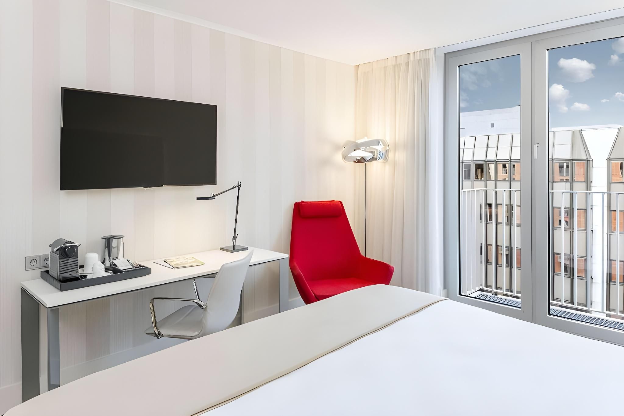 NH Collection Berlin Mitte am Checkpoint Charlie Premium Room 16