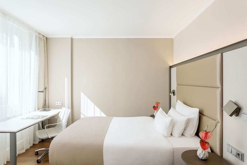 NH Collection Berlin Mitte am Checkpoint Charlie Premium Room 4