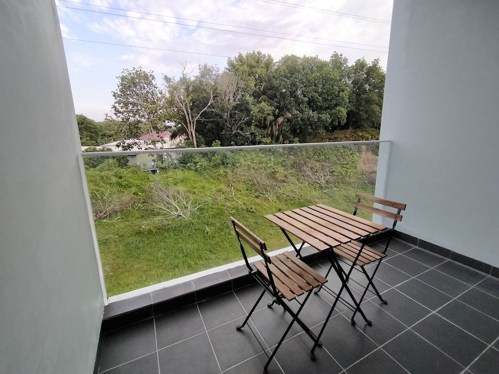 Telanai16 Lodge Deluxe Triple Room, 3 Twin Beds, Non Smoking, Hill View 5