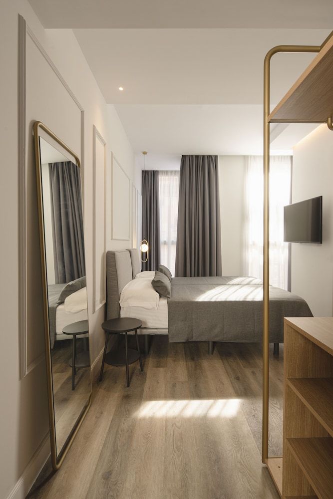 Hotel Conqueridor Economy Double Room (in the annex building) 4