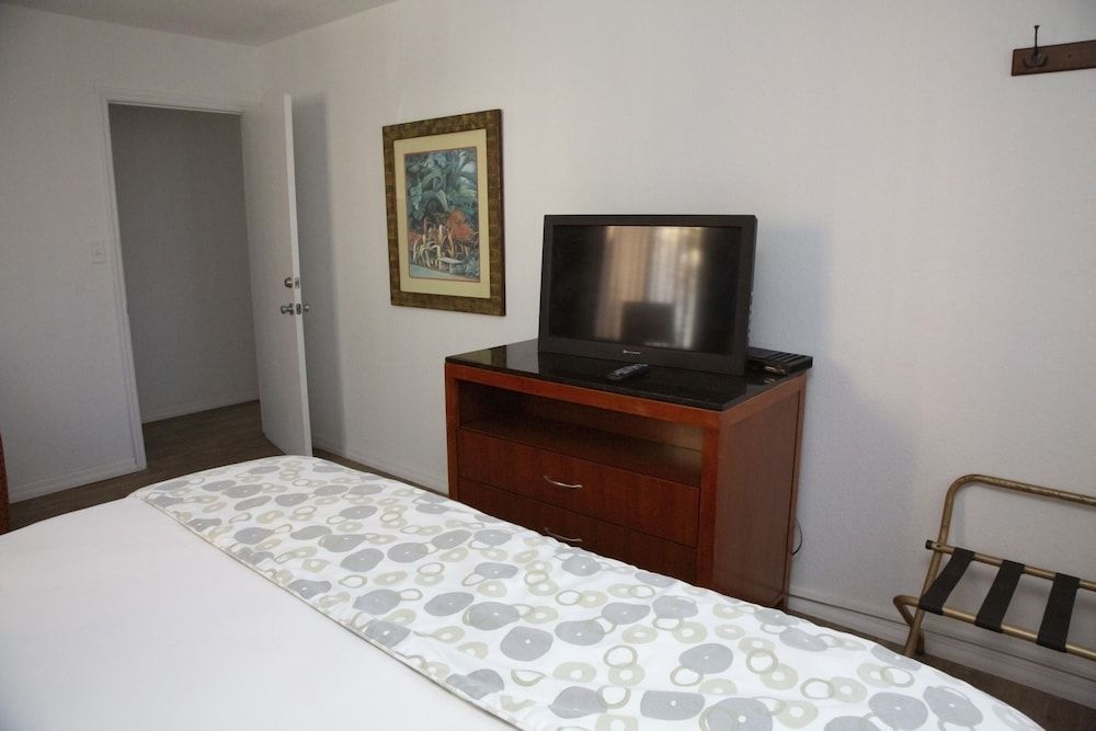 Dream Inn 2 Beds With Balcony 12