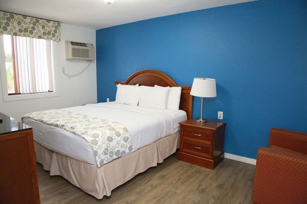 Dream Inn 2 Beds With Balcony 5