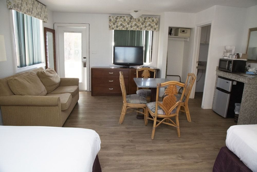 Dream Inn 2 Beds With Balcony 21