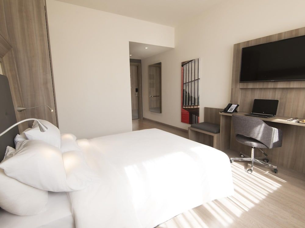 Standard Room, 1 Double Bed (Adapted)