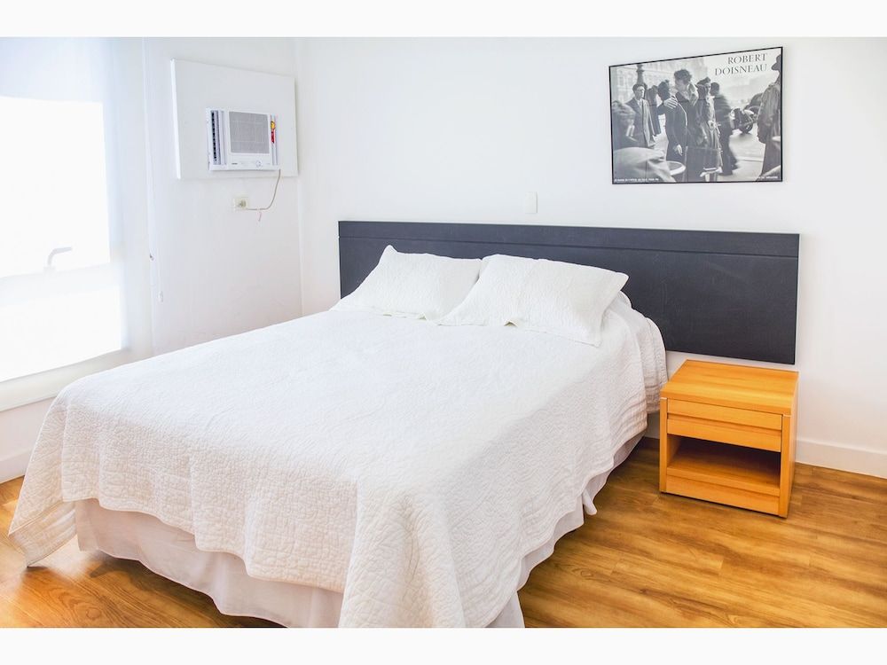 undefined Jump in Bed Leblon 4 4