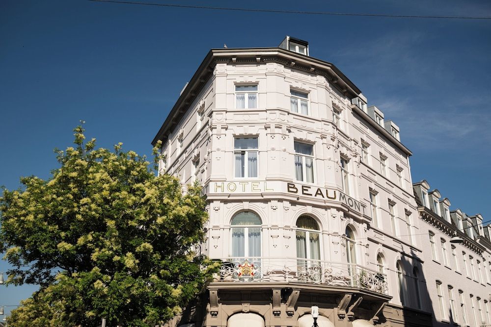 undefined Hotel Beaumont 6