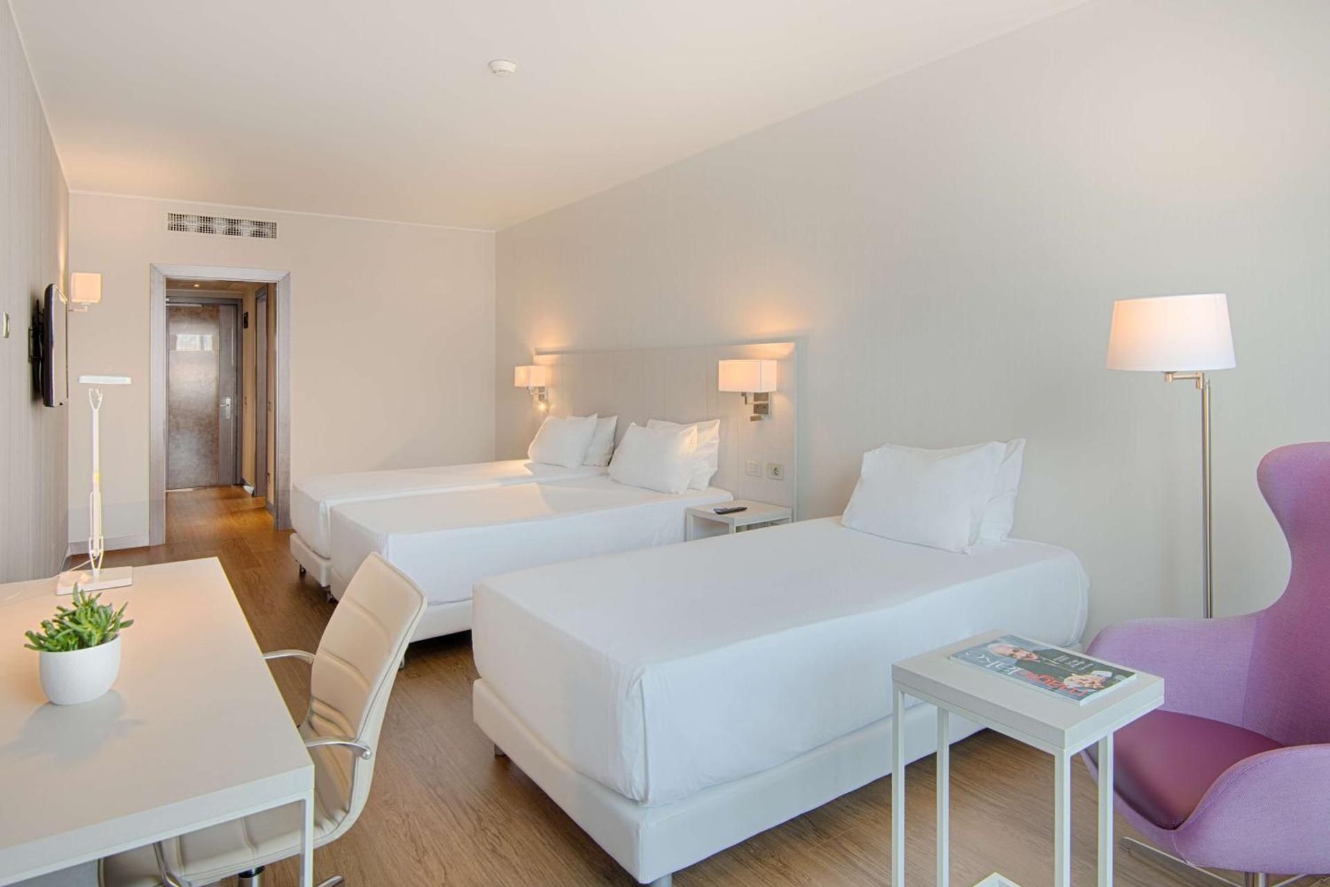 NH Lecco Pontevecchio Family Room (2 Adults + 2 Children) 2