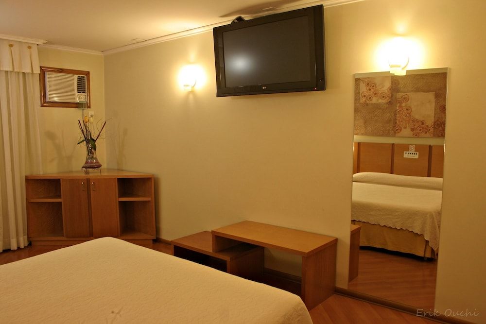 Premium Suite (Master)