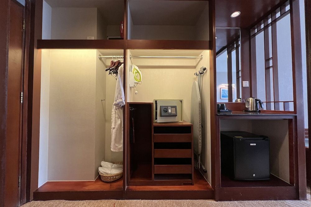 Baolong Hotel Shanghai Superior Twin Room 3