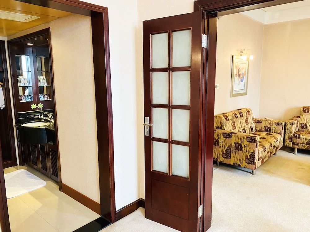 undefined Baolong Hotel Shanghai 10